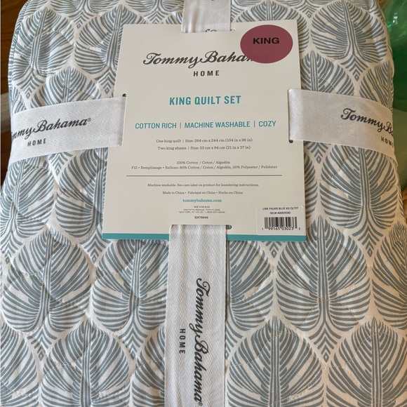 Tommy Bahama 3 piece Quilted King Bedding Set - Picture 4 of 9